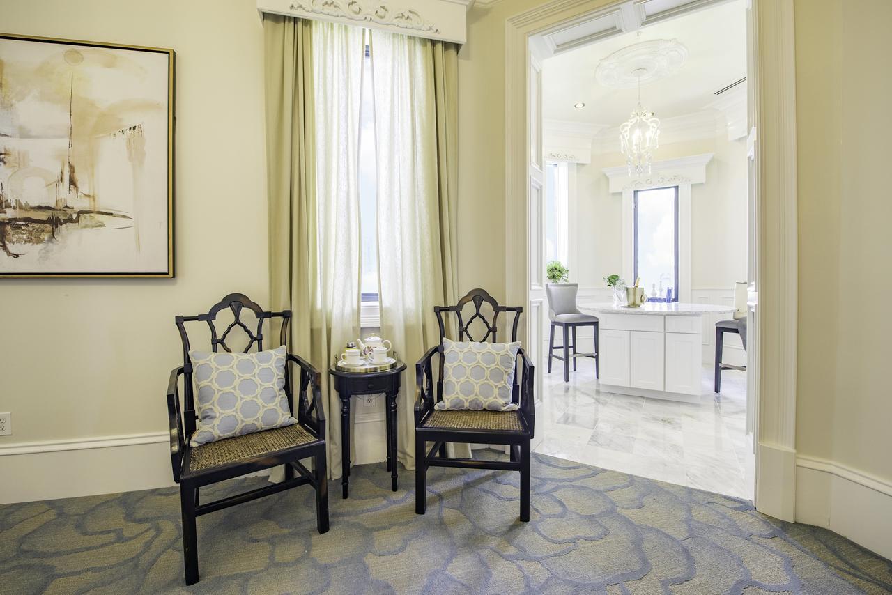 Kentucky Castle Hotel Versailles ภายนอก รูปภาพ