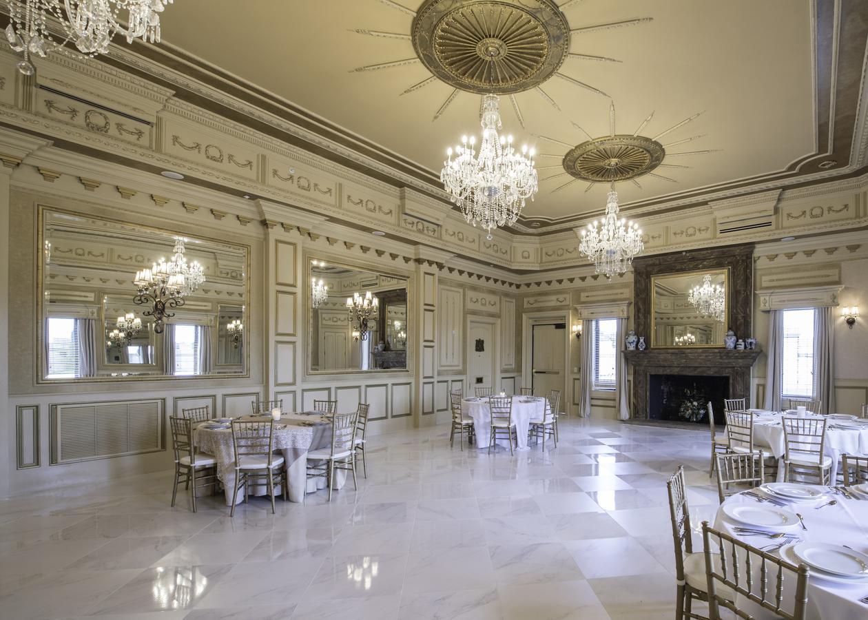 Kentucky Castle Hotel Versailles ภายนอก รูปภาพ