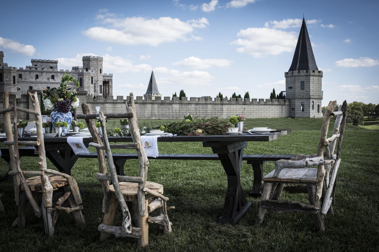 Kentucky Castle Hotel Versailles ภายนอก รูปภาพ
